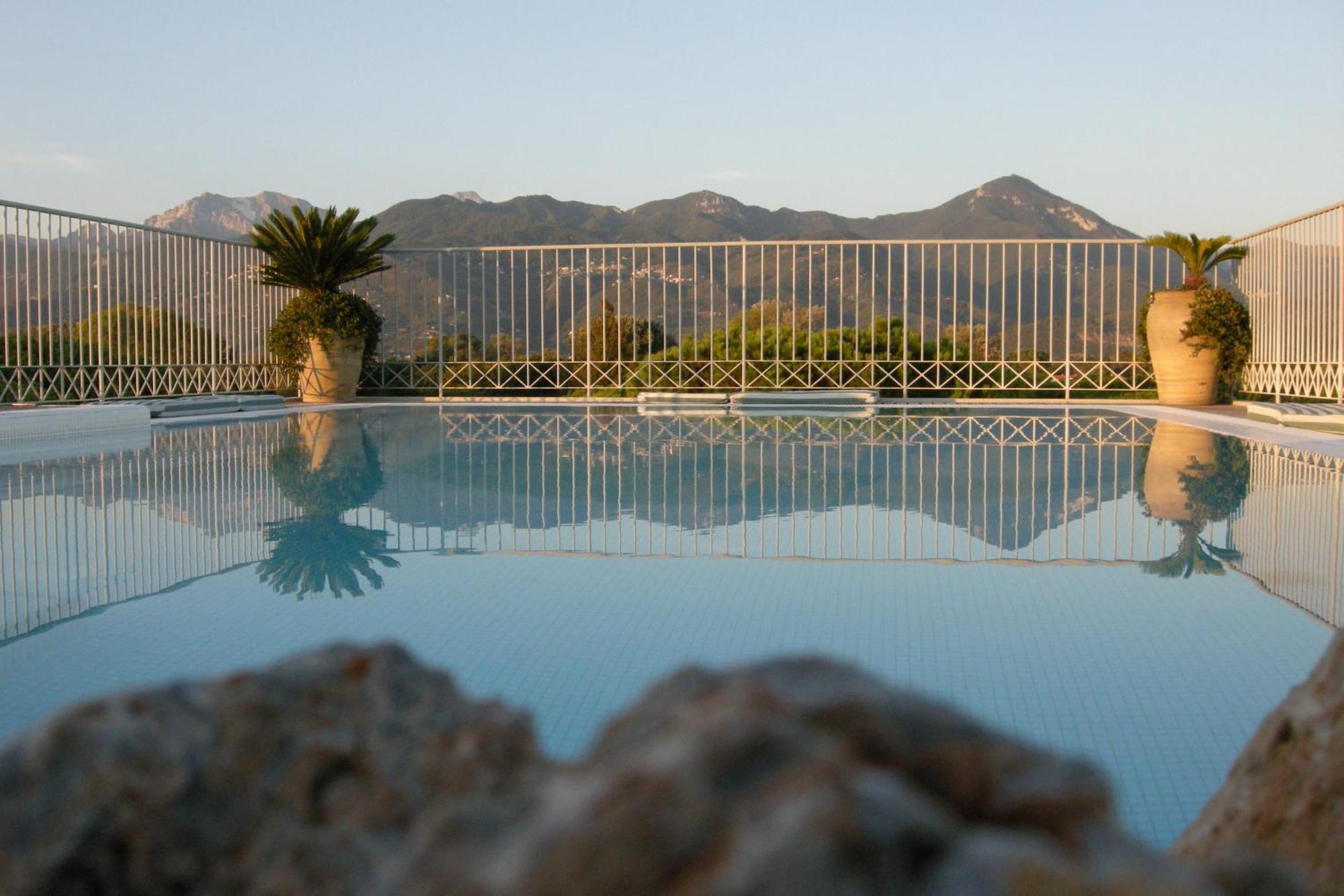 Verdeluna Aparthotel Marina di Pietrasanta Εξωτερικό φωτογραφία
