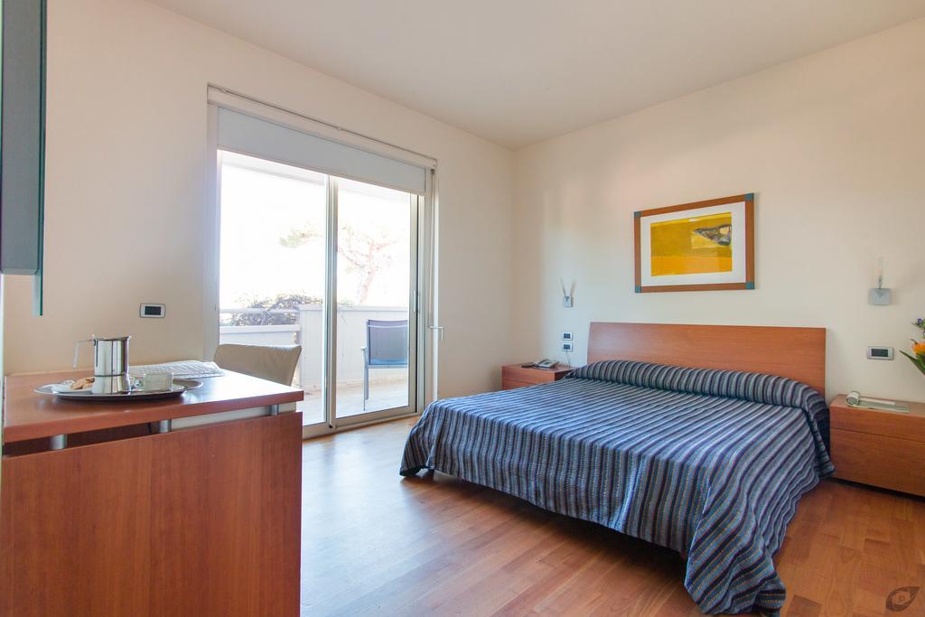 Verdeluna Aparthotel Marina di Pietrasanta Εξωτερικό φωτογραφία