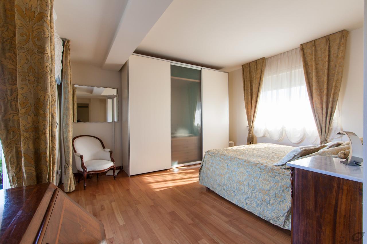 Verdeluna Aparthotel Marina di Pietrasanta Εξωτερικό φωτογραφία