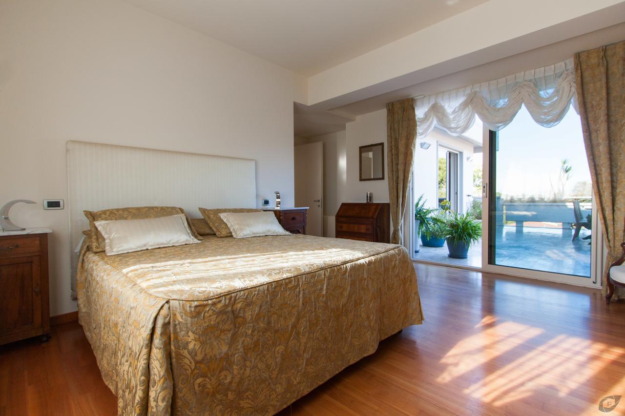 Verdeluna Aparthotel Marina di Pietrasanta Εξωτερικό φωτογραφία