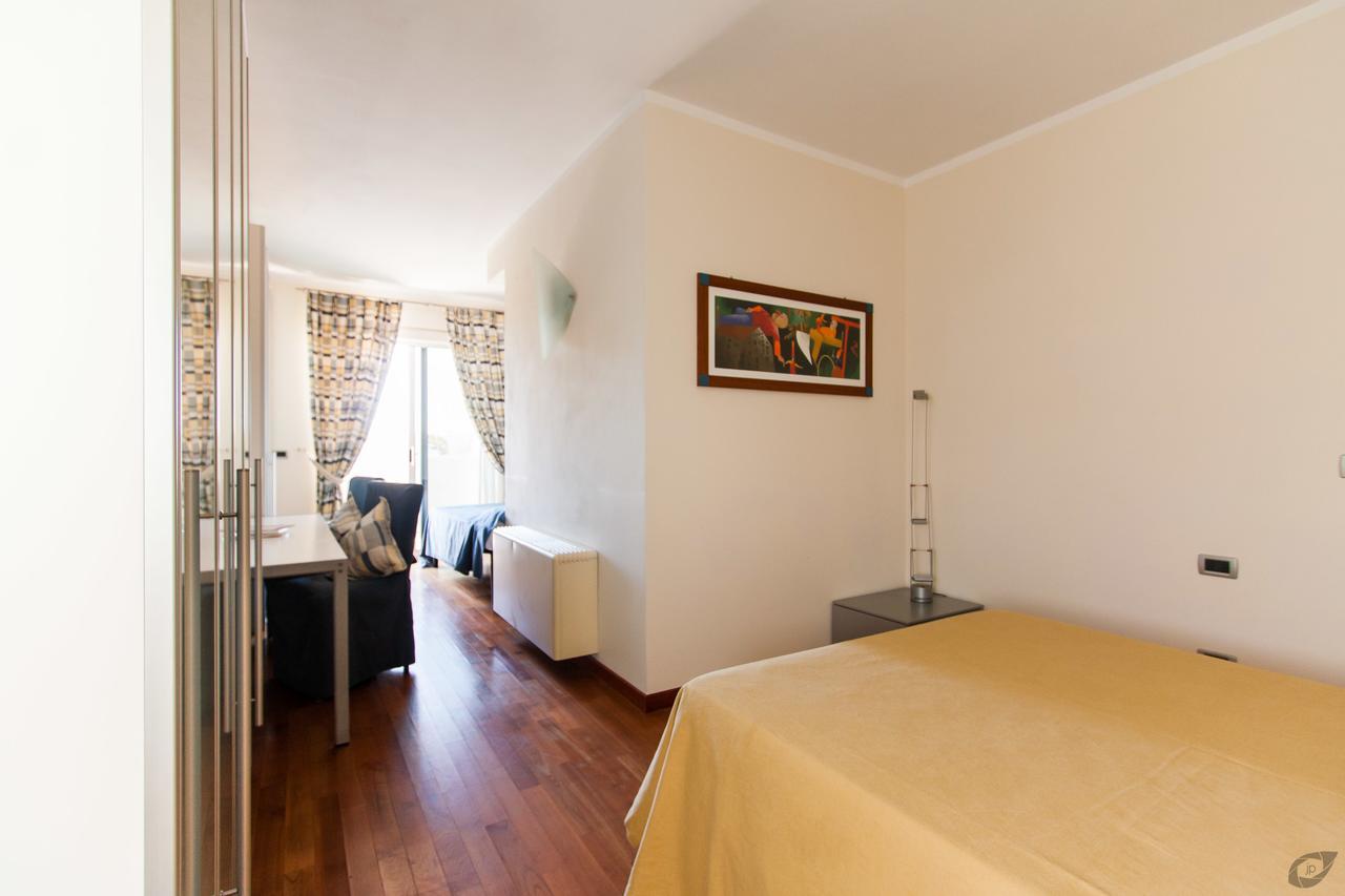 Verdeluna Aparthotel Marina di Pietrasanta Εξωτερικό φωτογραφία