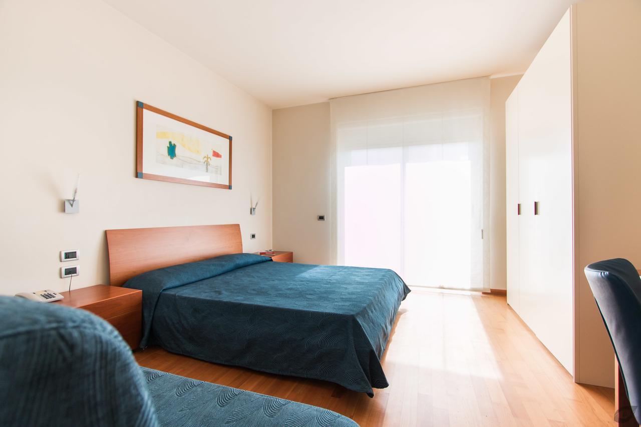 Verdeluna Aparthotel Marina di Pietrasanta Εξωτερικό φωτογραφία
