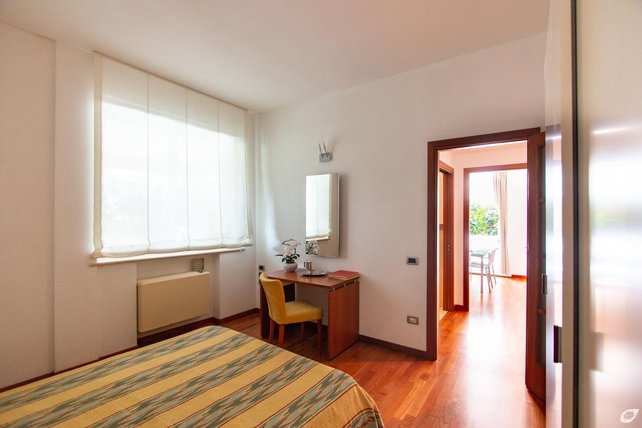 Verdeluna Aparthotel Marina di Pietrasanta Εξωτερικό φωτογραφία