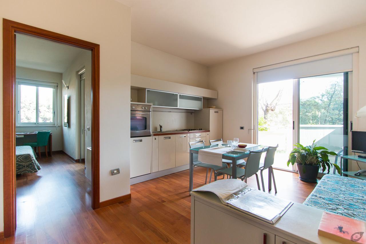 Verdeluna Aparthotel Marina di Pietrasanta Εξωτερικό φωτογραφία